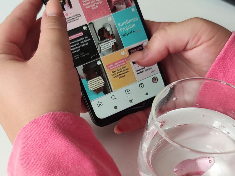 Bild für Modul 5 aus dem Branding Onlinekurs Foto Handy Feed Design